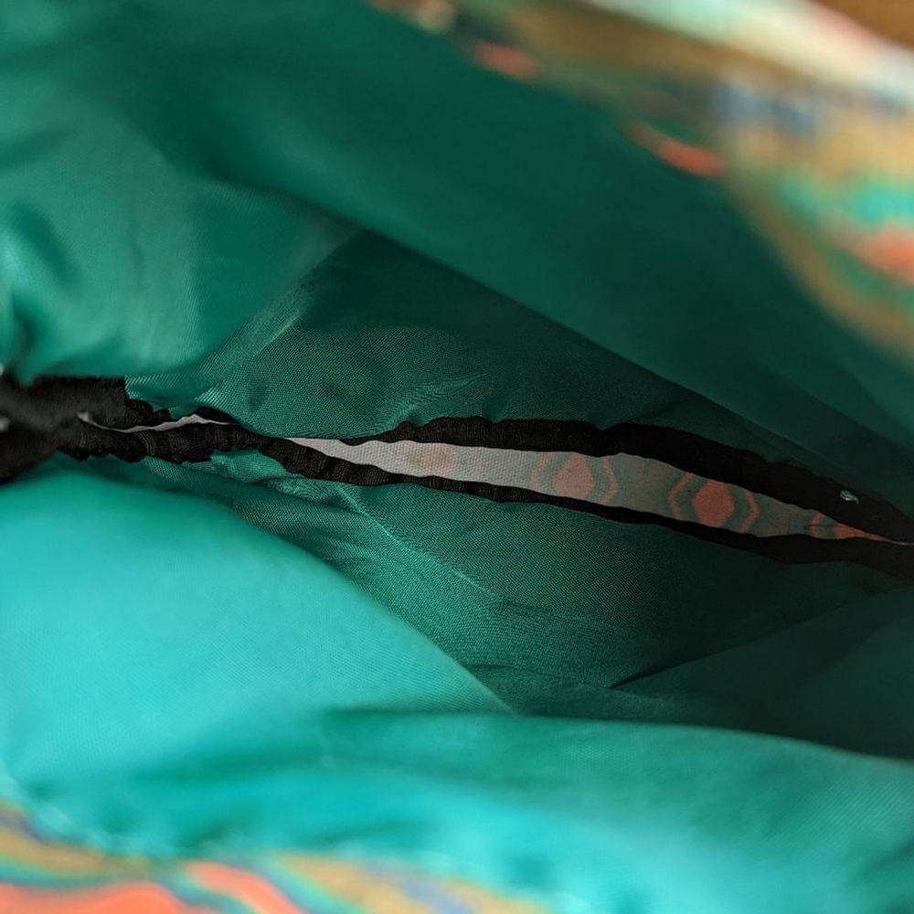 Kavu Keepalong Crossbody Bag in Diamond Print - Picture 9 of 9